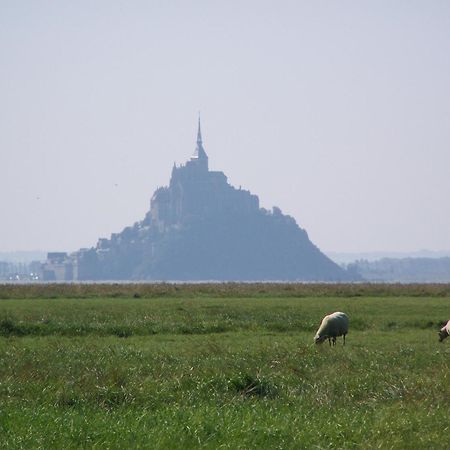 Charmante Maison De Pecheur En Baie Du Mont Saint Michel Genets Bagian luar foto