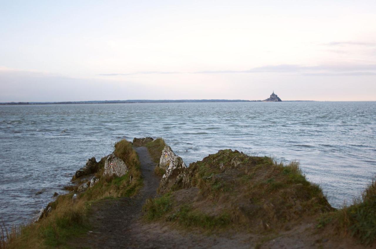 Charmante Maison De Pecheur En Baie Du Mont Saint Michel Genets Bagian luar foto